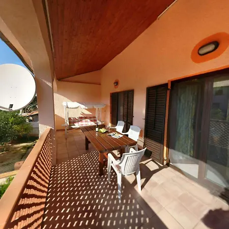 Anica Apartment Banjole Exterior photo